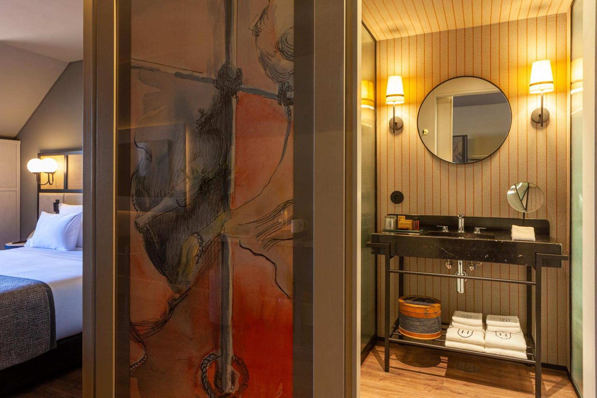 Timbre Virtudes Hotel Porto Ngoại thất bức ảnh Bathroom