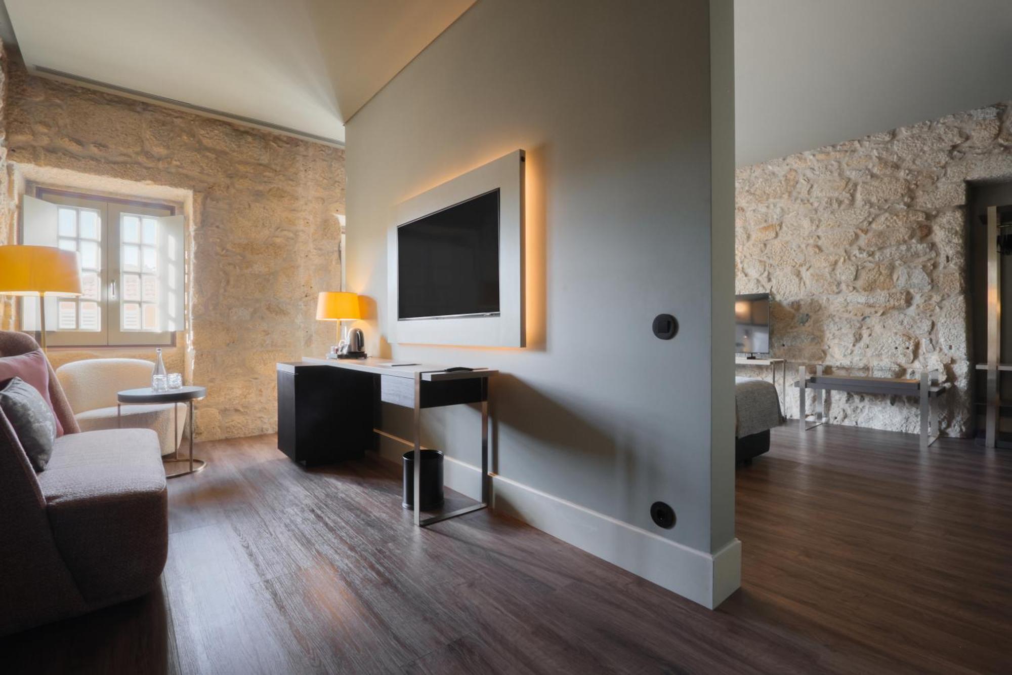 Timbre Virtudes Hotel Porto Ngoại thất bức ảnh A room at the hotel