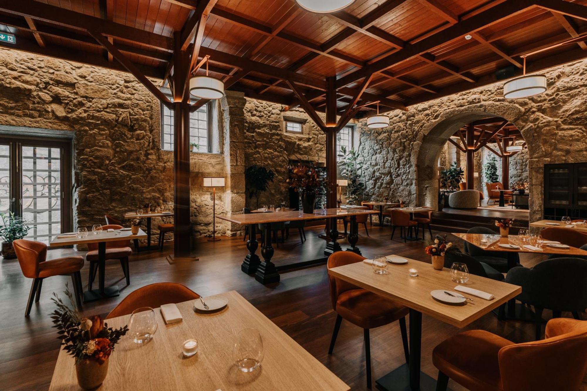 Timbre Virtudes Hotel Porto Ngoại thất bức ảnh Restaurant interior