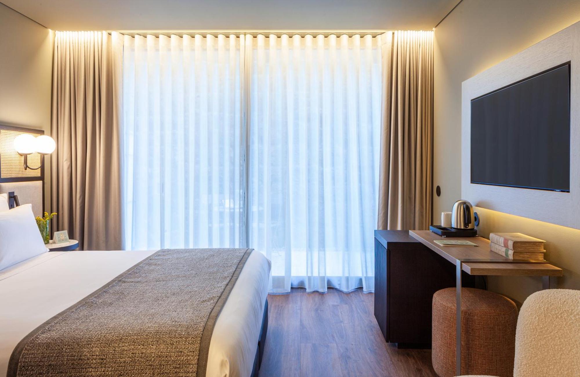 Timbre Virtudes Hotel Porto Ngoại thất bức ảnh A room at the hotel